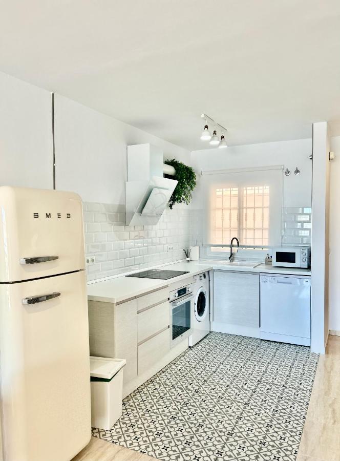 Apartamentos Pacifico Нерха Екстериор снимка